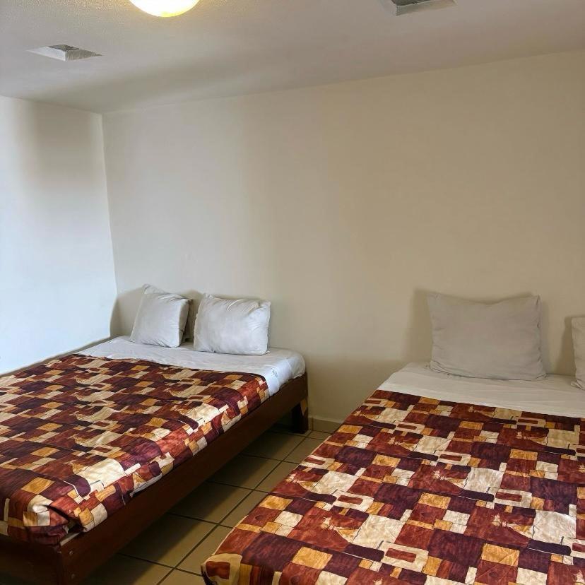 Inn Meson De Carolina 2*