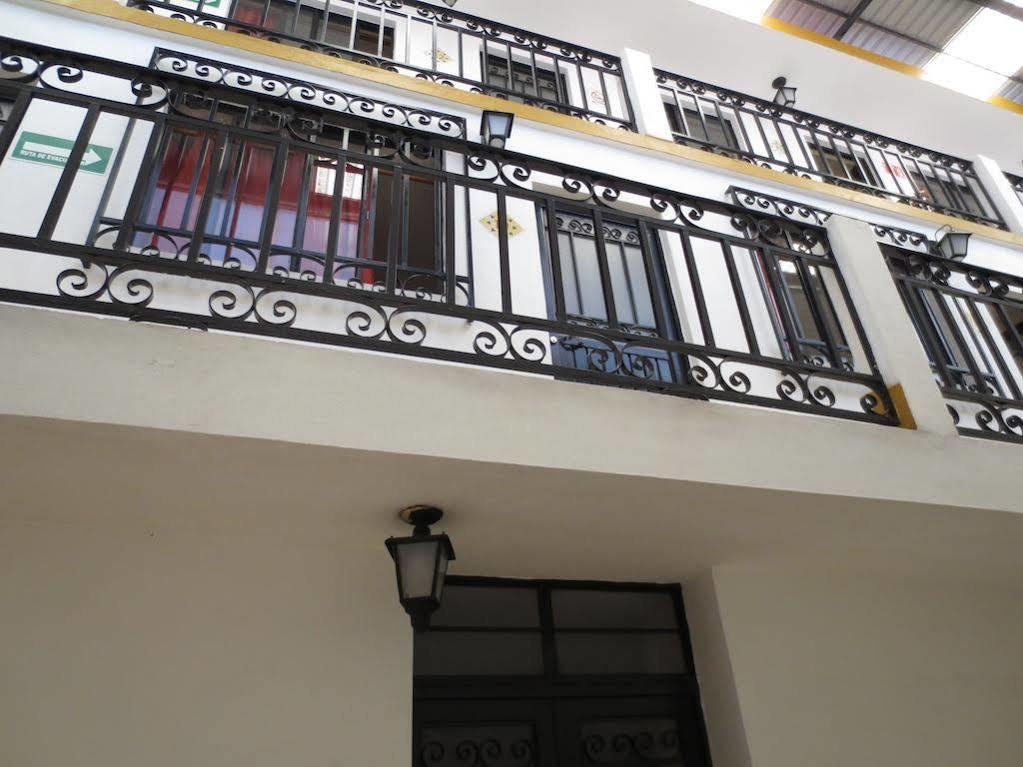 Inn Meson De Carolina 2*